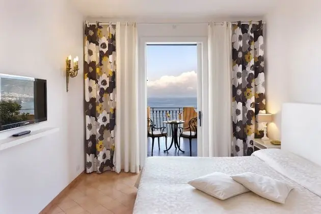Deluxe Tek Büyük Yataklı Oda, Balkon, Deniz Manzaralı
