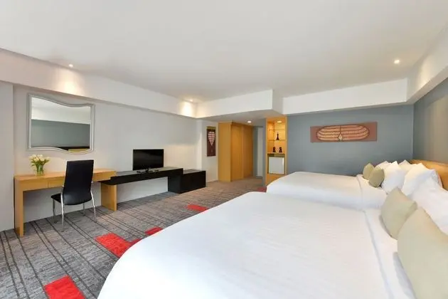 Grand Deluxe Triple