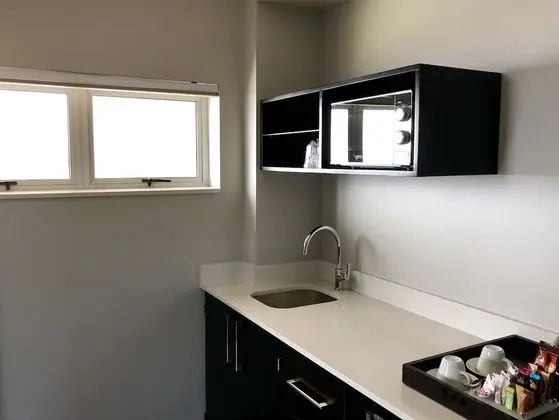 Deluxe King Side View 2 Sleeper Shower