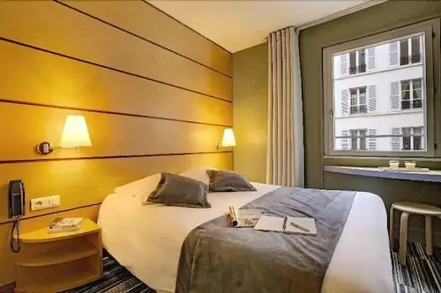 Tek Büyük Yataklı Oda