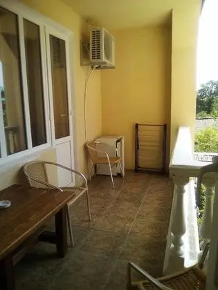 Deluxe Tek Büyük Yataklı Oda, Havuz Manzaralı