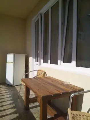Deluxe Tek Büyük Yataklı Oda, Havuz Manzaralı