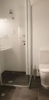 Oda, 1 Büyük (Queen) Boy Yatak (Queen, Modern Ensuite)
