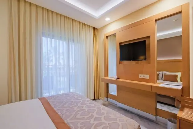 Comfort Kara Manzaralı Club Oda