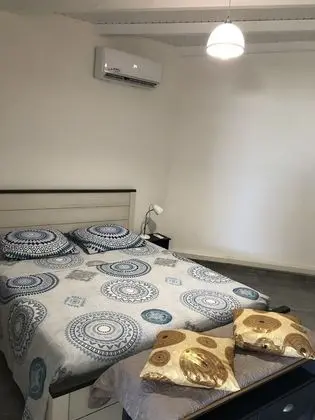 Chambre, 1 lit Queen avec douche intégrée