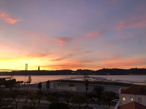 Apart Daire, 2 Yatak Odası, Nehir Manzaralı