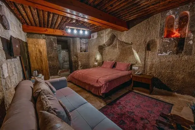 Jakuzili Deluxe Oda, Jakuzili