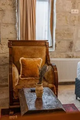 Special Stone Room,    , Jakuzili