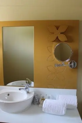 Comfort Tek Büyük Yataklı Oda, Göl Manzaralı