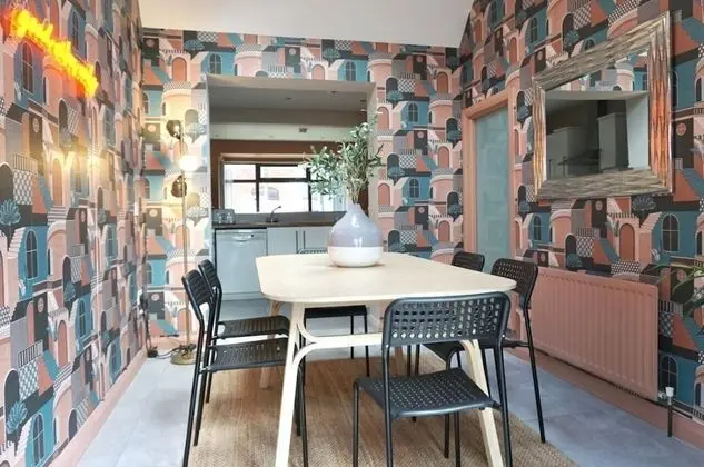 Apart Daire, Özel Banyo (Belfast Corporate House)