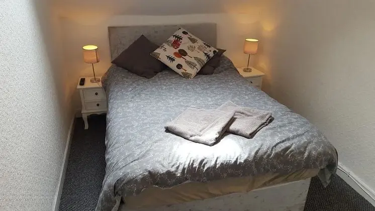 Tek Büyük Yataklı Oda (Small)