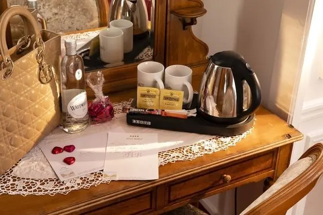 Classic Tek Büyük Yataklı Oda