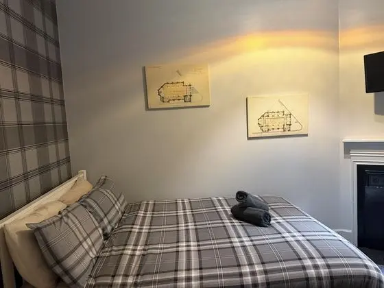 Standard Tek Büyük Yataklı Oda