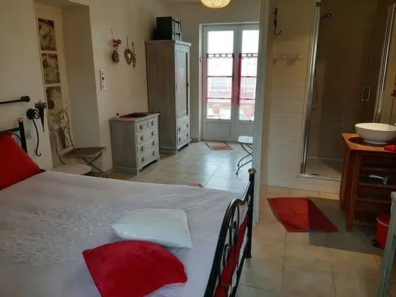 Tek Büyük Yataklı Oda (Le Poulailler)