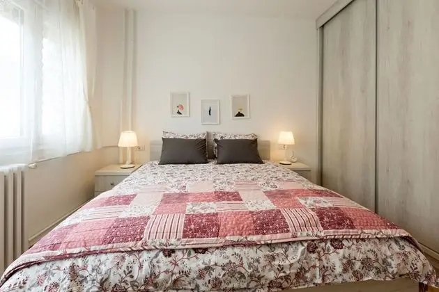 Deluxe Apart Daire, Bahçe Manzaralı