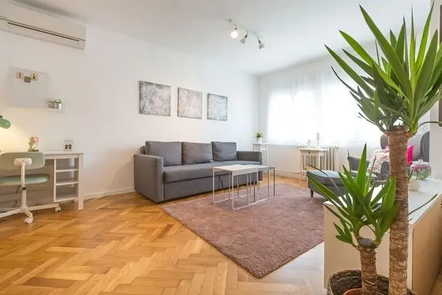 Deluxe Apart Daire, Bahçe Manzaralı