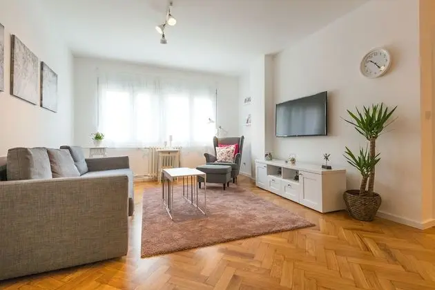 Deluxe Apart Daire, Bahçe Manzaralı