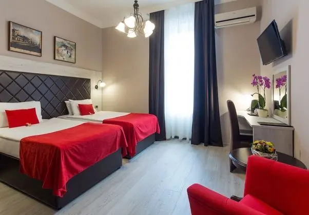 Comfort Double or Twin Room (20% off in the restaurant)