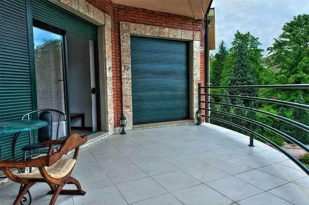 Deluxe Oda, Teras, Avlu Manzaralı