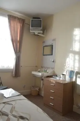 Tek Kişilik Oda, Ortak Banyo
