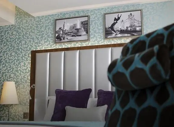 Luxury Tek Büyük Yataklı Oda