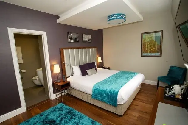 Luxury Tek Büyük Yataklı Oda