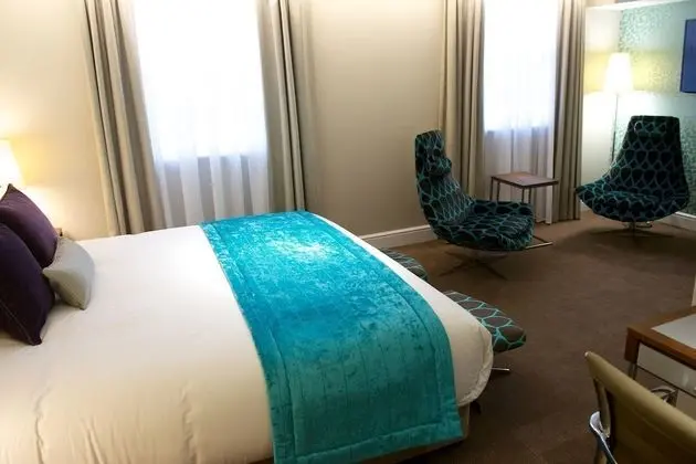 Luxury Tek Büyük Yataklı Oda