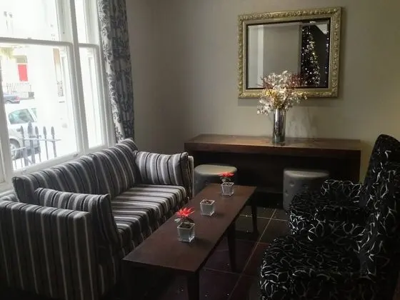 Luxury Tek Büyük Yataklı Oda