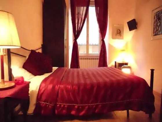 Tek Büyük Yataklı Oda, Ortak Banyo