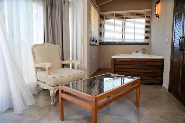 Jakuzili Deluxe Oda, Şehir Manzaralı, 2. Kat Balkonlu