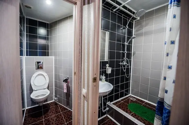 Economy Tek Büyük Yataklı Oda, Ortak Banyo