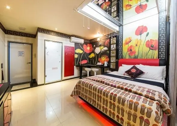 Deluxe Stüdyo (World)