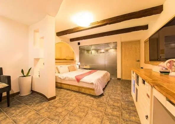 Standard Stüdyo (Provence)