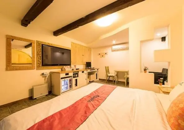 Standard Stüdyo (Provence)