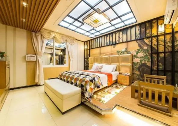 Standard Stüdyo (World)