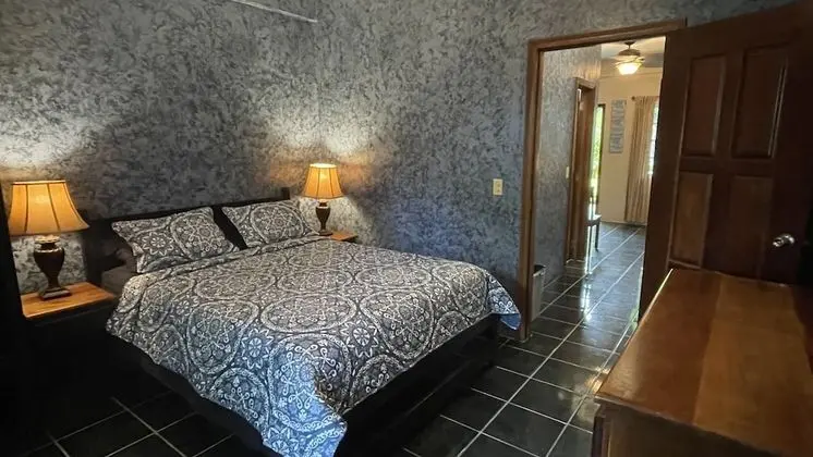Belize Budget Suites #01