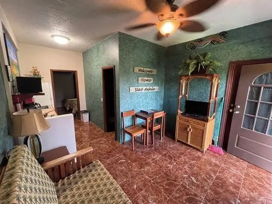 Belize Budget Suites #04
