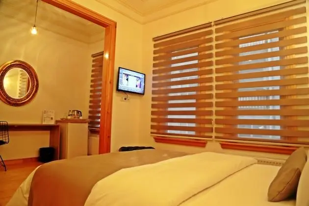 Deluxe Tek Büyük Yataklı Oda