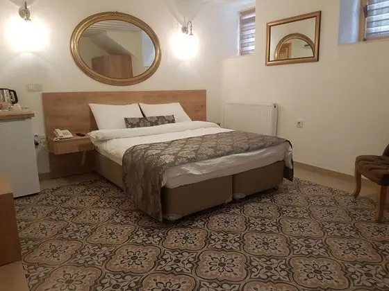 Standard Tek Büyük Yataklı Oda