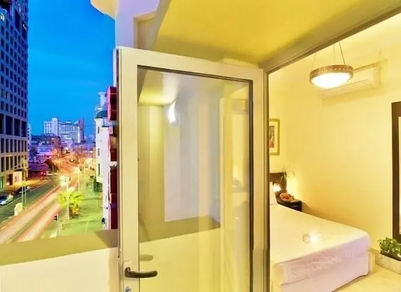 Üç Kişilik Oda, Balkon