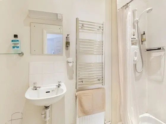 İki Ayrı Yataklı Oda, 2 Tek Kişilik Yatak, Banyolu/Duşlu