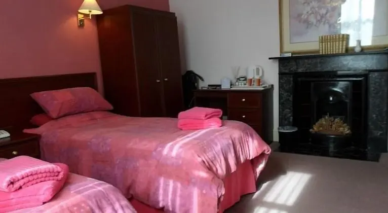 İki Ayrı Yataklı Oda, 2 Tek Kişilik Yatak, Banyolu/Duşlu