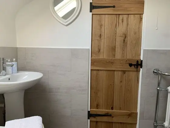 Deluxe Tek Büyük Yataklı Oda, 1 Çift Kişilik Yatak, Ortak Banyo