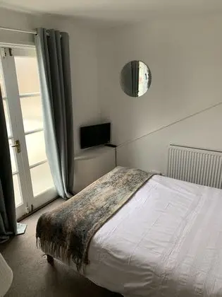 Standard Tek Büyük Yataklı Oda, 1 Çift Kişilik Yatak, Ortak Banyo