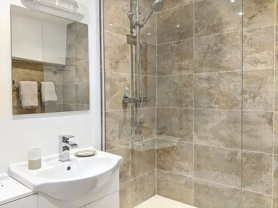 Deluxe Tek Büyük Yataklı Oda, Banyolu/Duşlu, Bahçe Manzaralı