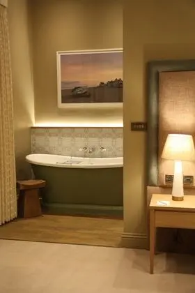 Deluxe Suite Room