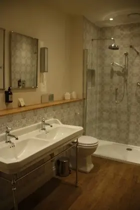 Deluxe Suite Room