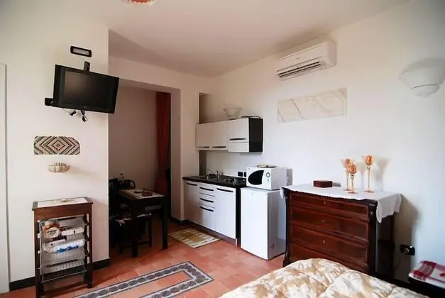 Stüdyo, Bahçe Manzaralı