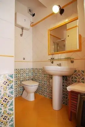 Stüdyo, Bahçe Manzaralı