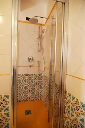 Stüdyo, Bahçe Manzaralı